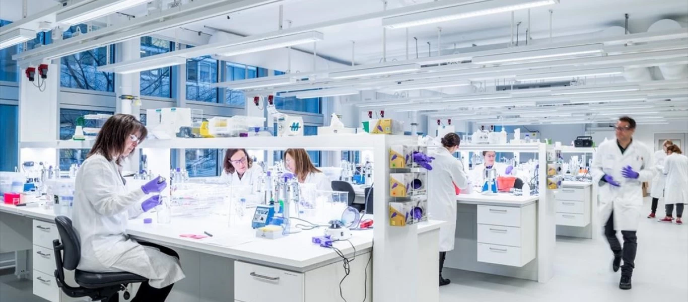 AstraZeneca: Έρευνα για το περιστατικό ασθένειας σε Βρετανό που συμμετείχε στις δοκιμές